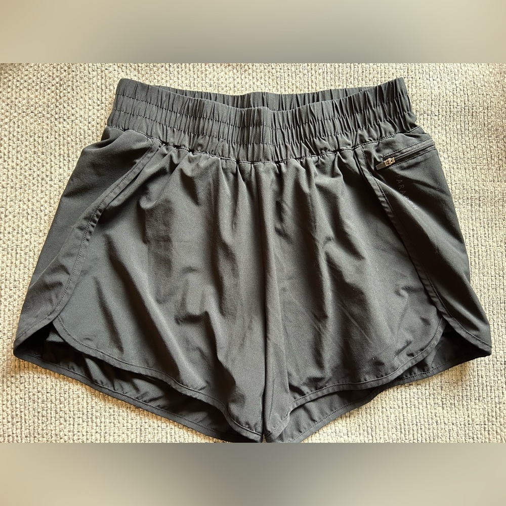 Women’s Black Paragon Fitwear Athletic Shorts Size Medium
